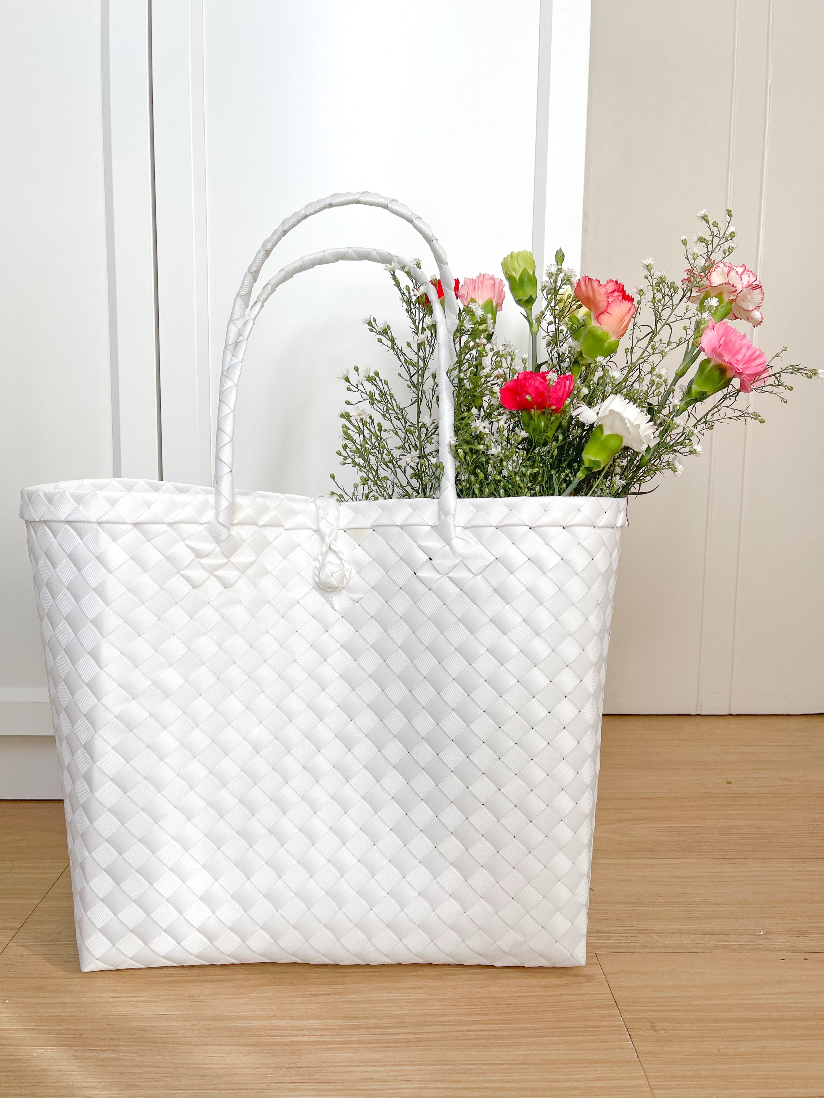 Market Bayong Tote in White
